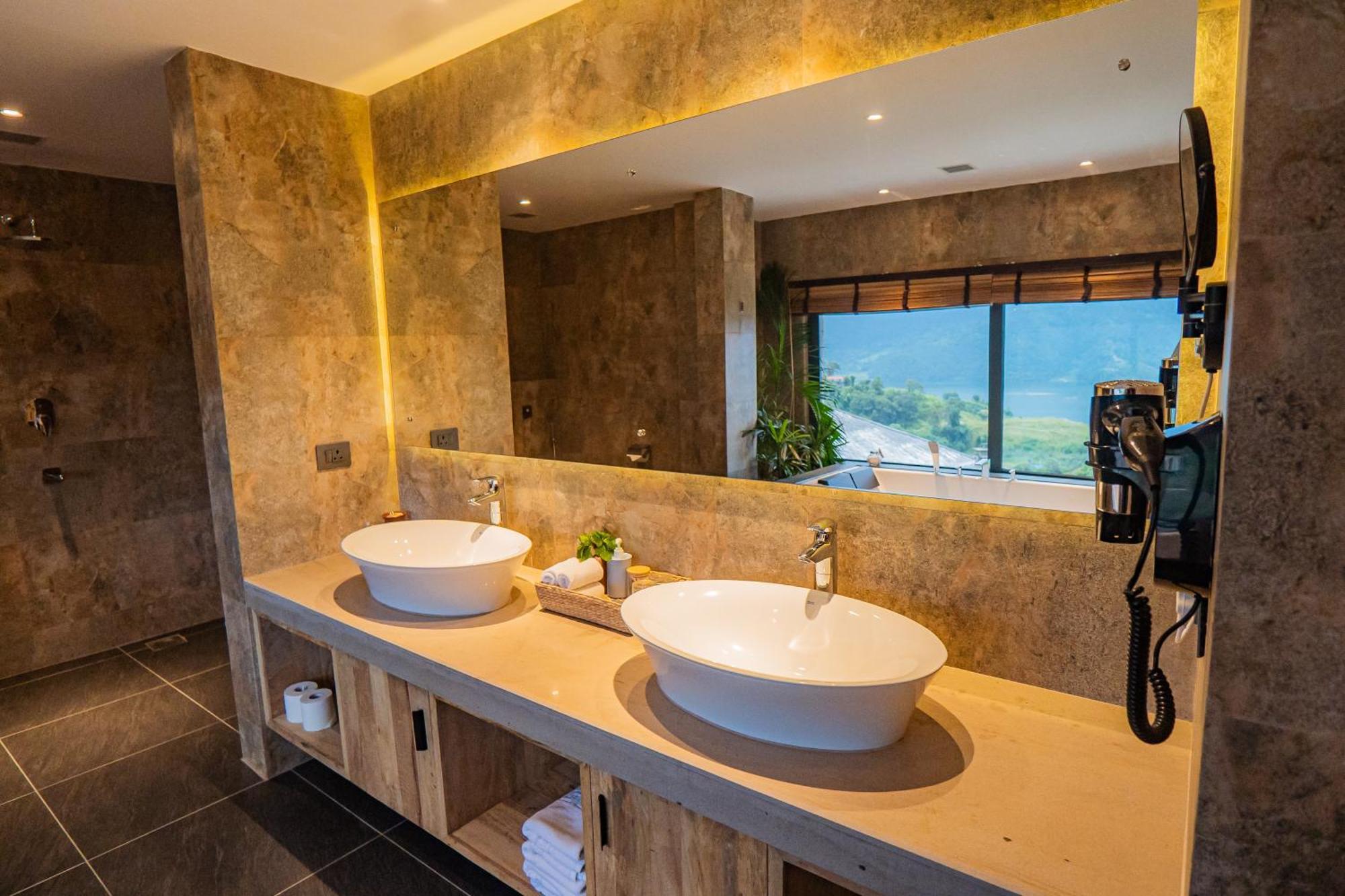 פוקהרה Dorje'S Resort And Spa מראה חיצוני תמונה